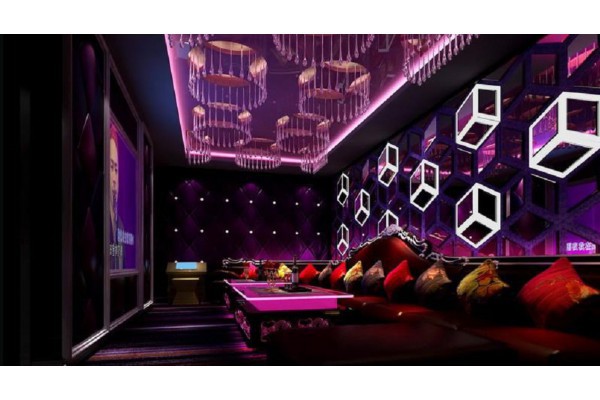 重庆老街深巷探秘，养生按摩一网打尽！